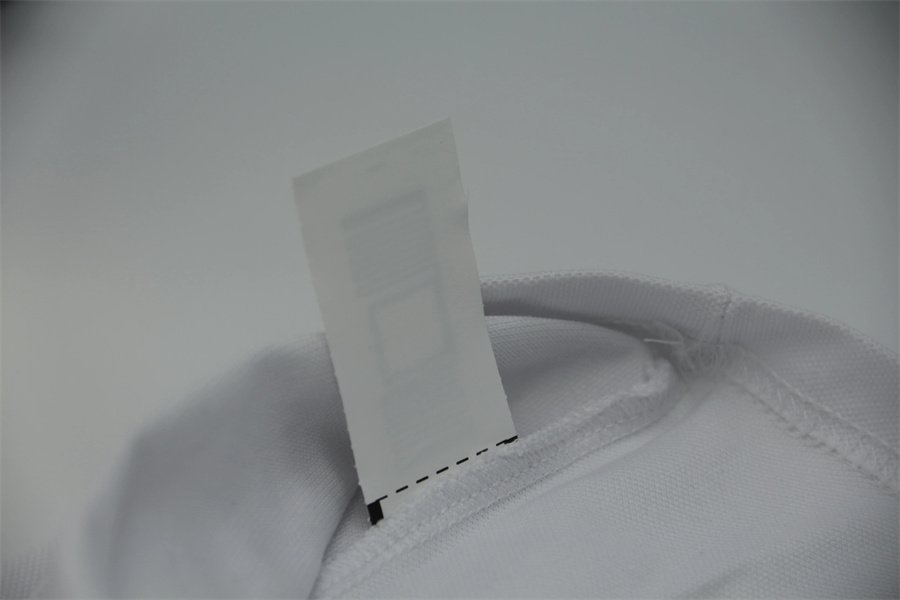 Do czego służą tagi RFID na odzieży